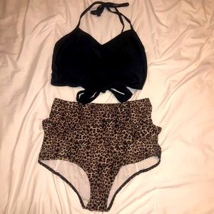 SOLD SOLD SOLD Kortni Jeane set, size medium!